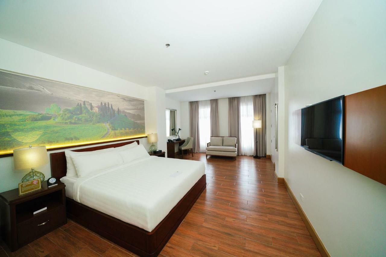 Hotel Carlito Tagaytay Tagaytay City Bagian luar foto
