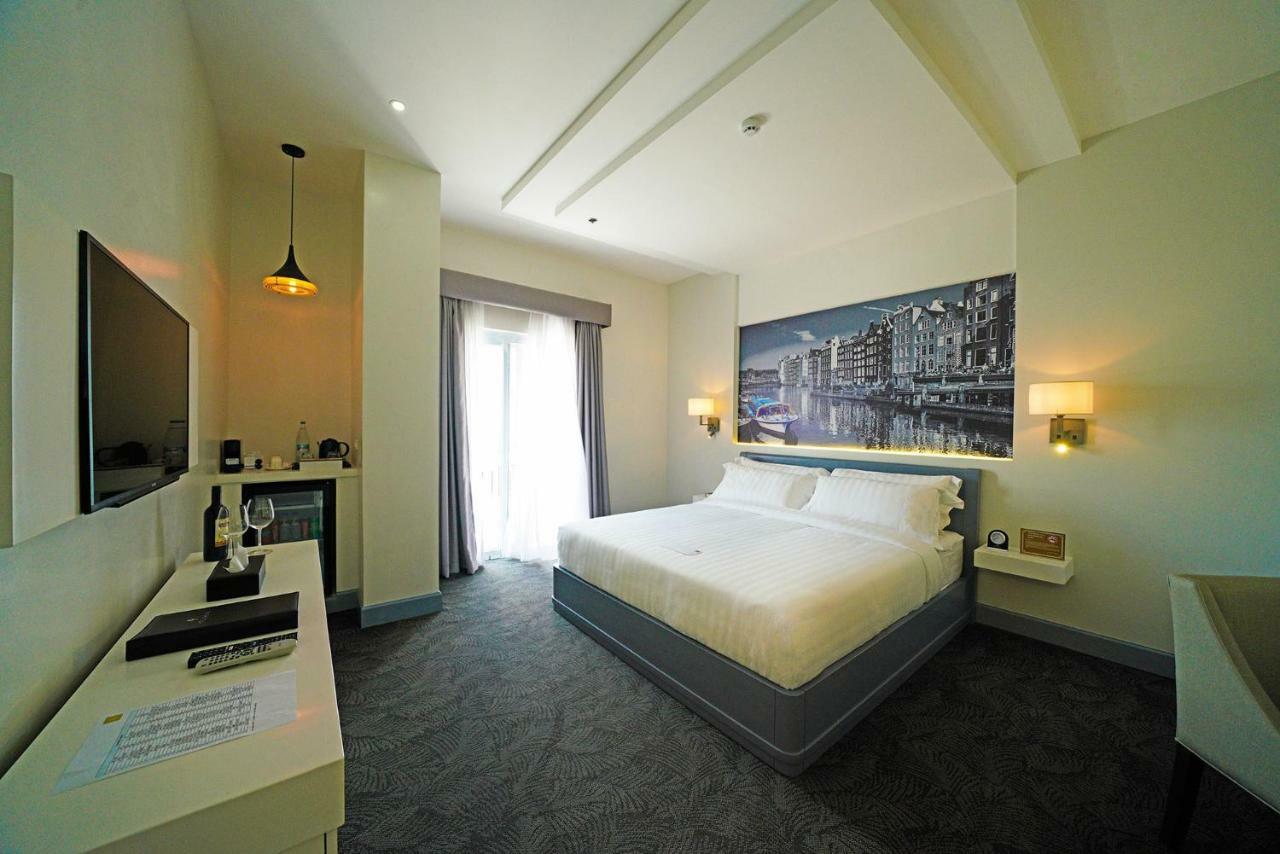 Hotel Carlito Tagaytay Tagaytay City Bagian luar foto